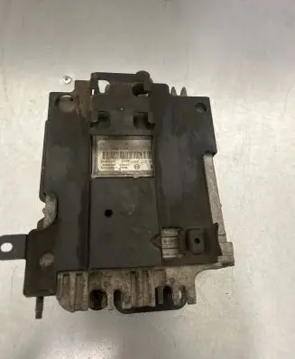 Renault Megane I Engine control unit/module 7700111552 17630193 28SA3960