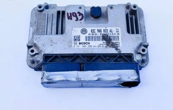 Volkswagen Golf V Engine control unit/module 03C906022AL 03C906022J 0261S04399