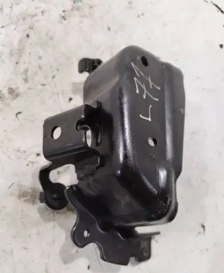 Citroen Jumpy Engine mounting bracket 536643