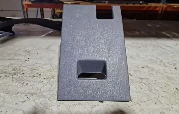 Front trunk storage compartment