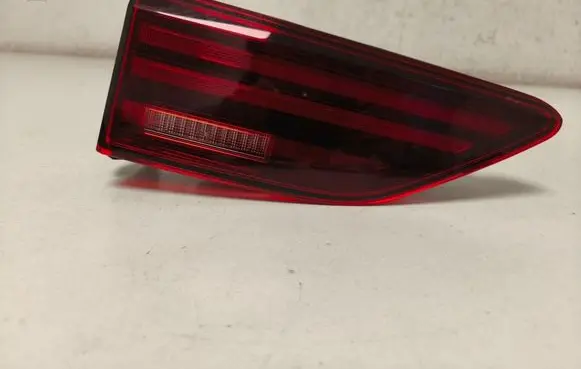 Volkswagen Golf VIII Tailgate rear/tail lights 5H0945093J