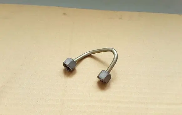 Suzuki Grand Vitara II Fuel injector supply line/pipe Z932