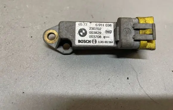 BMW X5 E53 Airbag deployment crash/impact sensor 6911038
