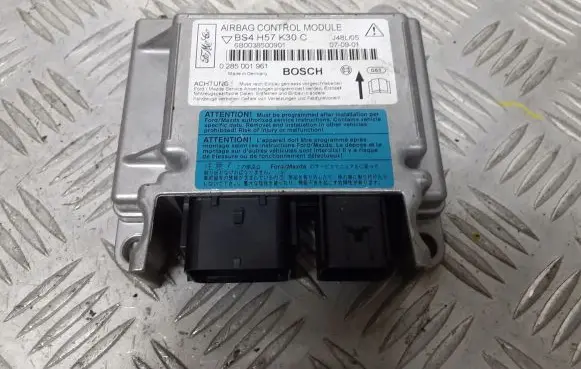 Mazda 3 I Airbag control unit/module 0285001961