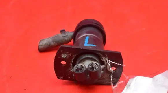 Audi A6 Allroad C5 Windshield washer spray nozzle 4F0955102