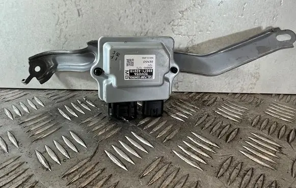 Toyota RAV 4 (XA50) Fuel injection pump control unit/module 8957142010 4998001070