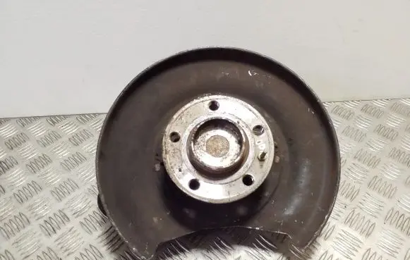 Volvo V70 Rear wheel hub 9200624 P39960800