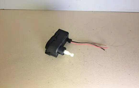 Toyota Corolla Verso AR10 Headlight level adjustment motor 0307853303