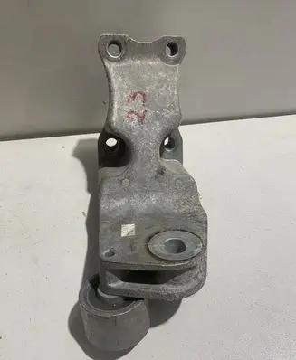Ford Mustang VI Engine mounting bracket X05303A