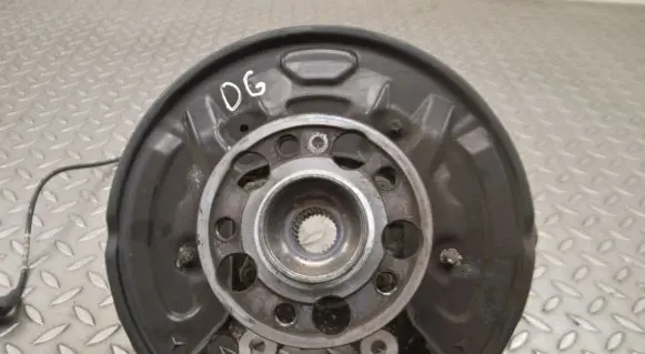 Mercedes-Benz E W213 Rear wheel hub