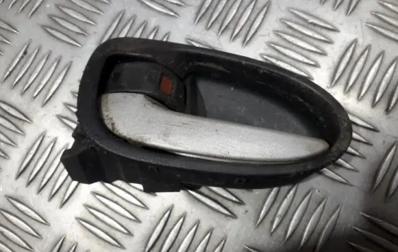 Toyota Yaris Front door interior handle 692060d90 69206-0d90