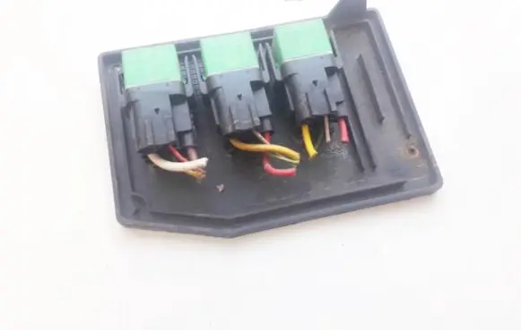 Citroen Xsara Picasso Fuse box set 1830913016