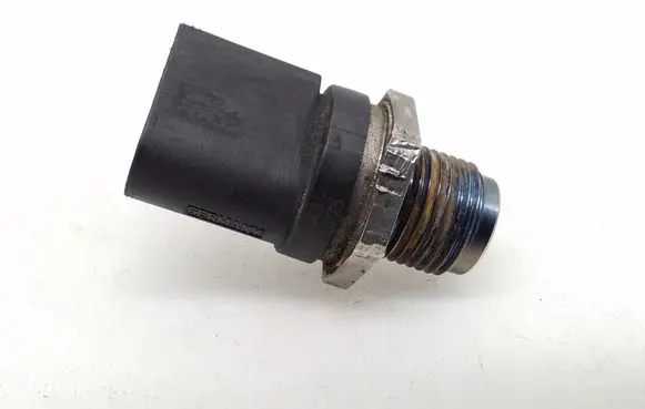Fuel pressure sensor