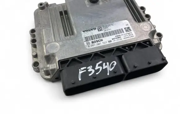 Volvo S60 Engine control unit/module ECU 31312578 0261S07523