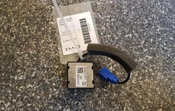 Opel Cascada Aerial antenna amplifier 13470358