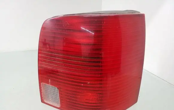 Volkswagen PASSAT B5 Rear/tail lights 3B9945112F