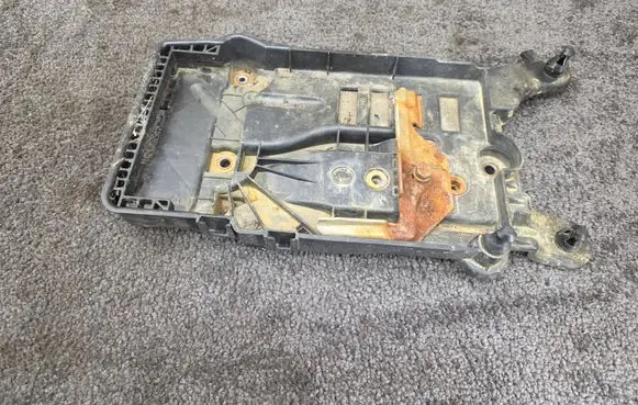 Skoda Kamiq Battery tray 2Q0915331