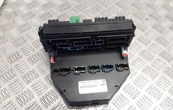 Mercedes-Benz E W212 Fuse module A2129003814