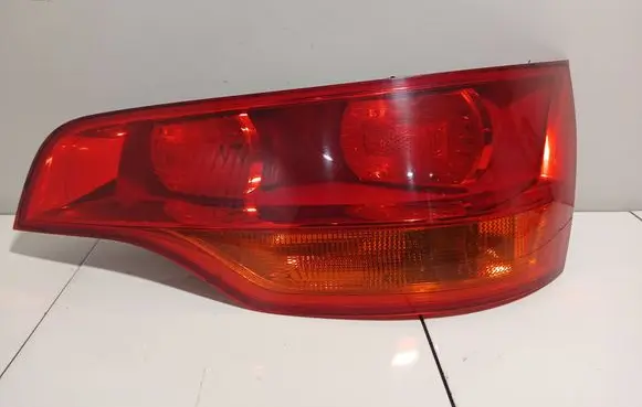 Audi Q7 4L Rear/tail lights 273302