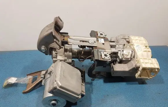 Mazda 3 II Power steering pump K011-3210XEJJ50