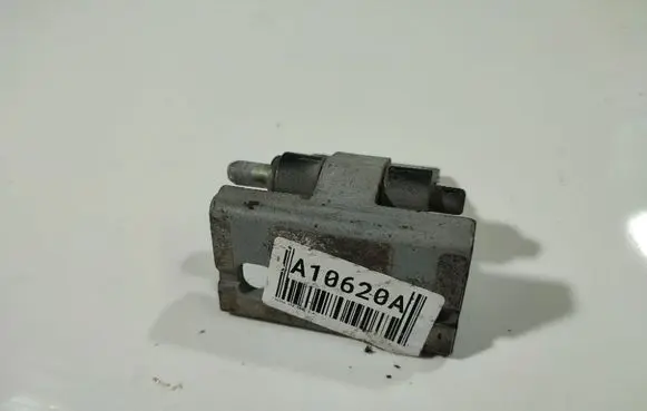 Volvo V70 Rear door lower hinge