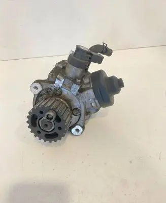 Volkswagen PASSAT B7 Fuel injection high pressure pump 03L130755L 0445010526