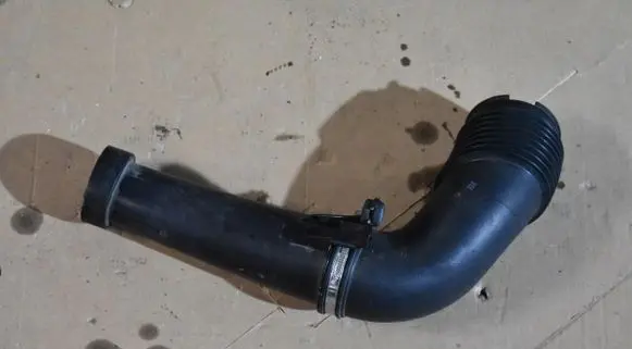 BMW M5 Intercooler hose/pipe 78462717846272