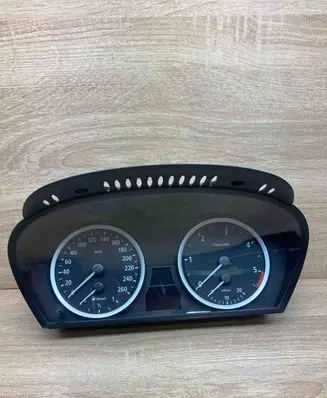 BMW 5 E60 E61 Speedometer (instrument cluster) 6937618 110080213