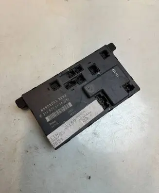 Mercedes-Benz E W211 Door control unit/module 2118200326