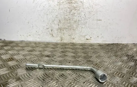 Mitsubishi Eclipse Cross Wheel nut wrench 