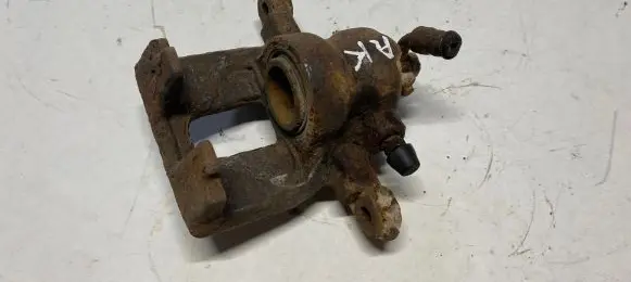 Honda CR-V Rear brake caliper
