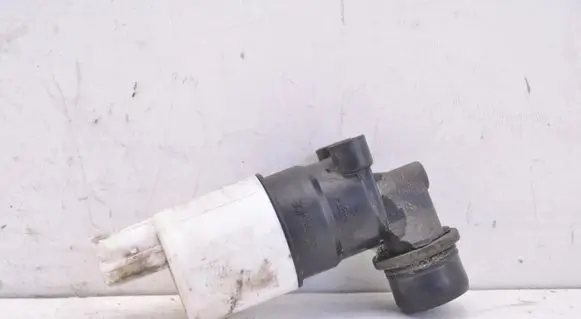 Ford C-MAX II Windscreen/windshield washer pump AV6117K624AA