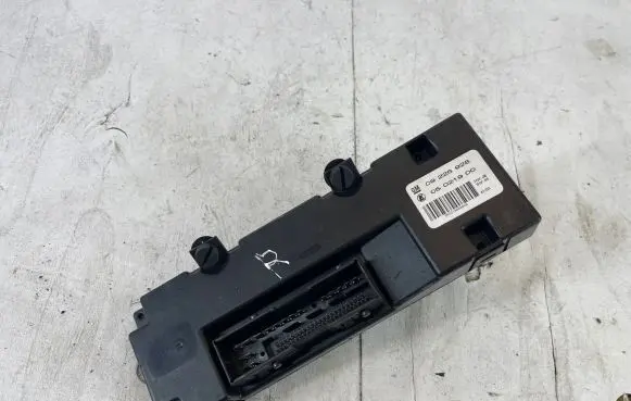Opel Vectra C Seat control module 09226928 05021900
