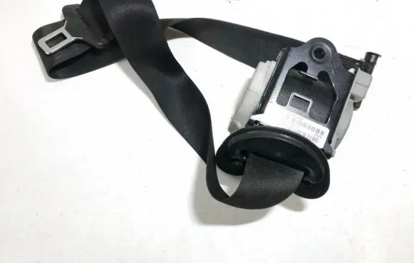 BMW X6 E71 Front seatbelt 30577152