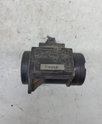 Audi A4 S4 B5 8D Mass air flow meter 71822151