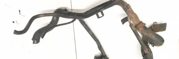 Volkswagen PASSAT B7 Engine coolant pipe/hose