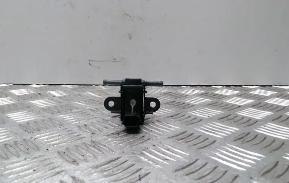 Honda Accord Vacuum valve 1362001710