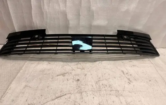 Opel Astra L Front bumper lower grill 9839979680