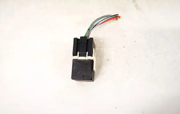 Mercedes-Benz A W168 Other relay a0025421319 v23134-b52-x336