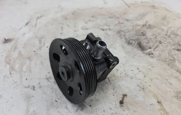 Maserati Ghibli Power steering pump 7617955171