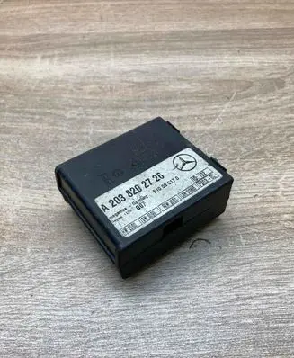 Mercedes-Benz C W203 Alarm control unit/module A2038202726 WITHPLUG