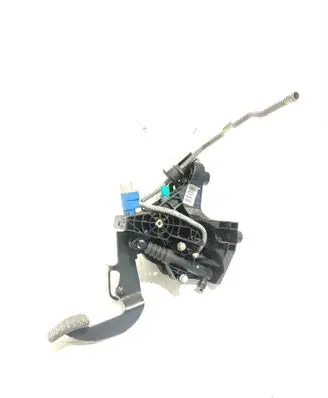 Opel Vivaro Clutch pedal 465033911R 0307215 93459472