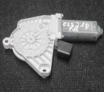 Mercedes-Benz CLS C218 X218 Front door window regulator motor A2078200642