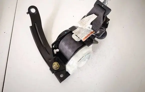 Honda Jazz Middle seatbelt (rear) 