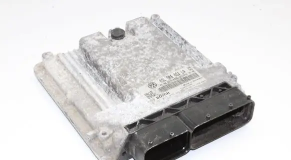 Volkswagen Golf VI Engine control unit/module 03L906022LA 0281015476