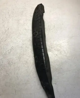 Mercedes-Benz R W251 Fender end trim 2518890225