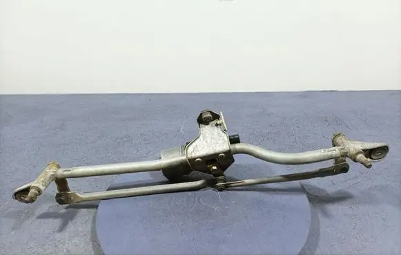 Front wiper linkage and motor