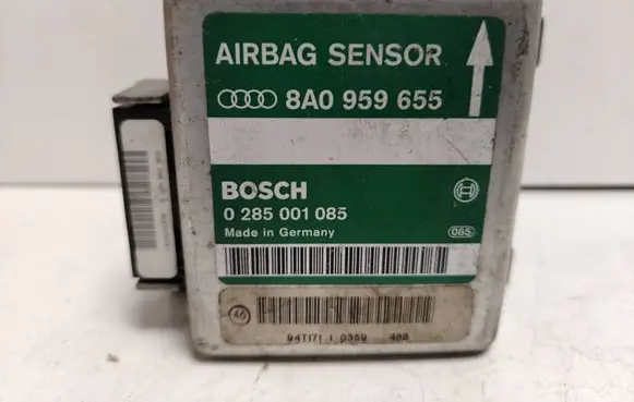 Audi 80 90 S2 B4 Airbag control unit/module 8A0959655 0285001085