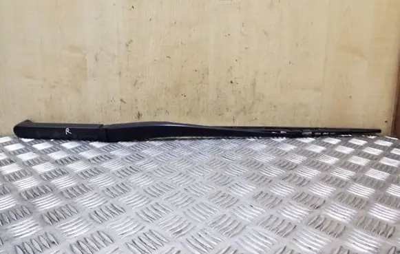 Subaru Outback Front wiper blade arm