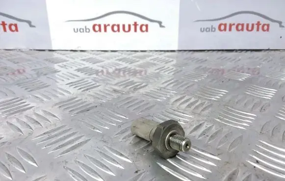 Audi A4 S4 B6 8E 8H Oil pressure sensor 038919081F